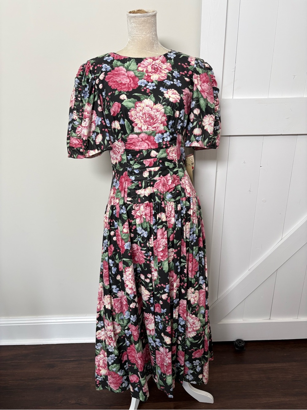 Vintage deadstock Misty Lane cotton dark floral garden party dress fits size 10